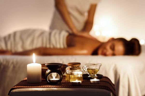 Masaje para Parejas en Alicante: Experiencia Voyeur y Tailand&eacute;s